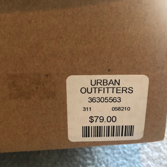 Black heels - Picture 3 of 3